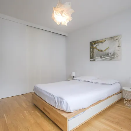 Contades Orangerie Apartment